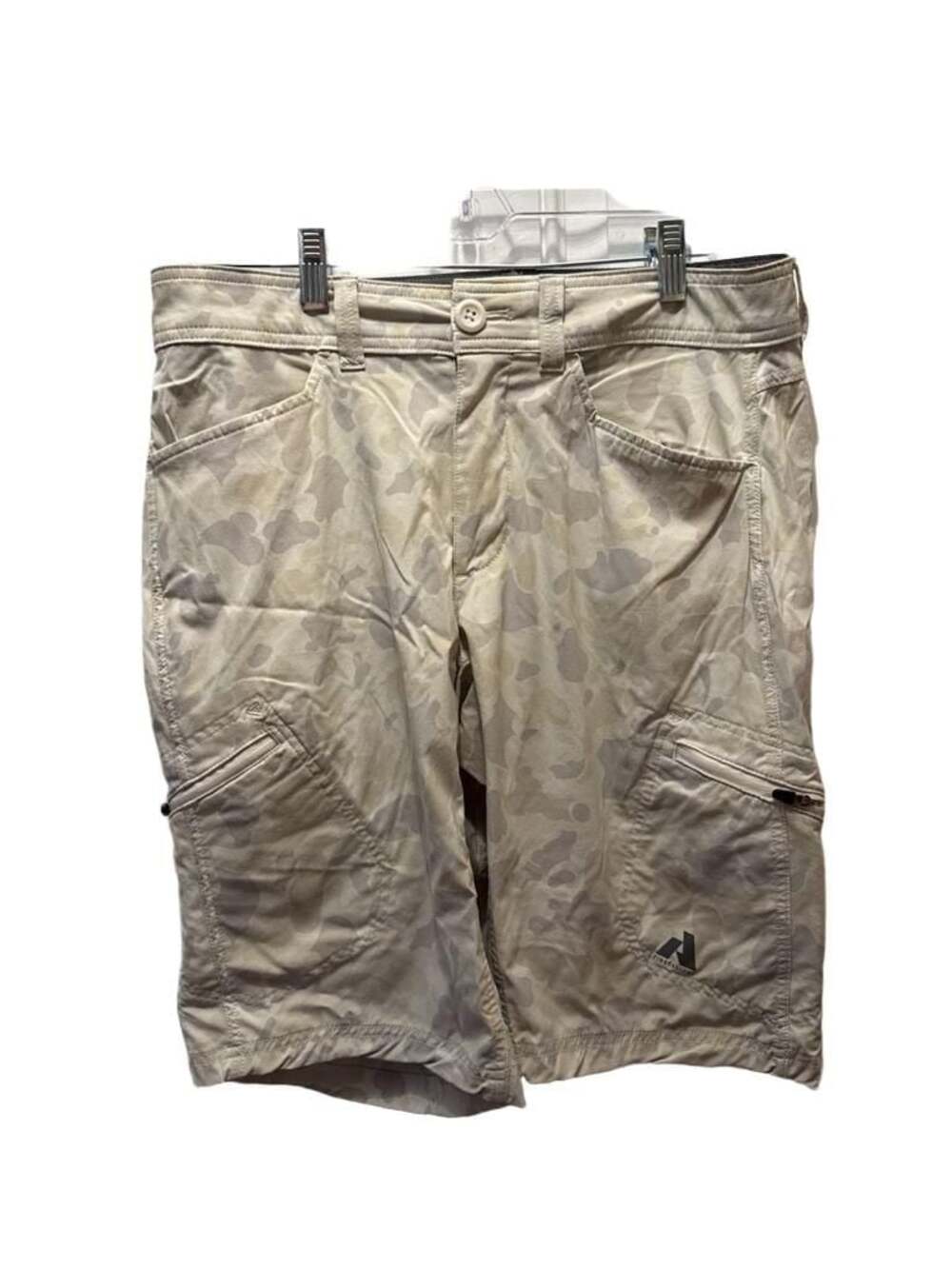 Eddie Bauer First Ascent Guide Camo Shorts Men's Size 32